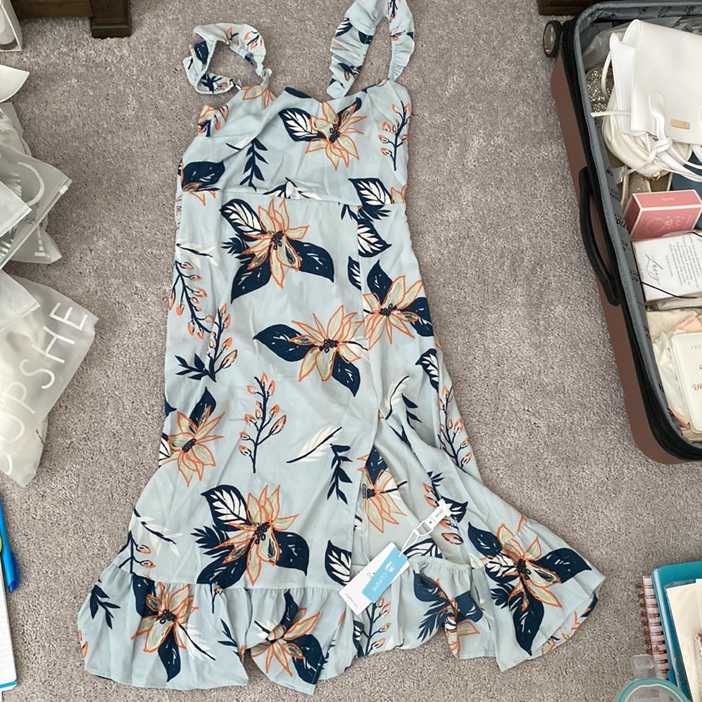 Thea Ruffle Hem Split Dress - Picture 4 of 4
